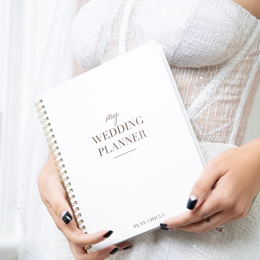 BRAND NEW Wedding Planner in Keepsake Box